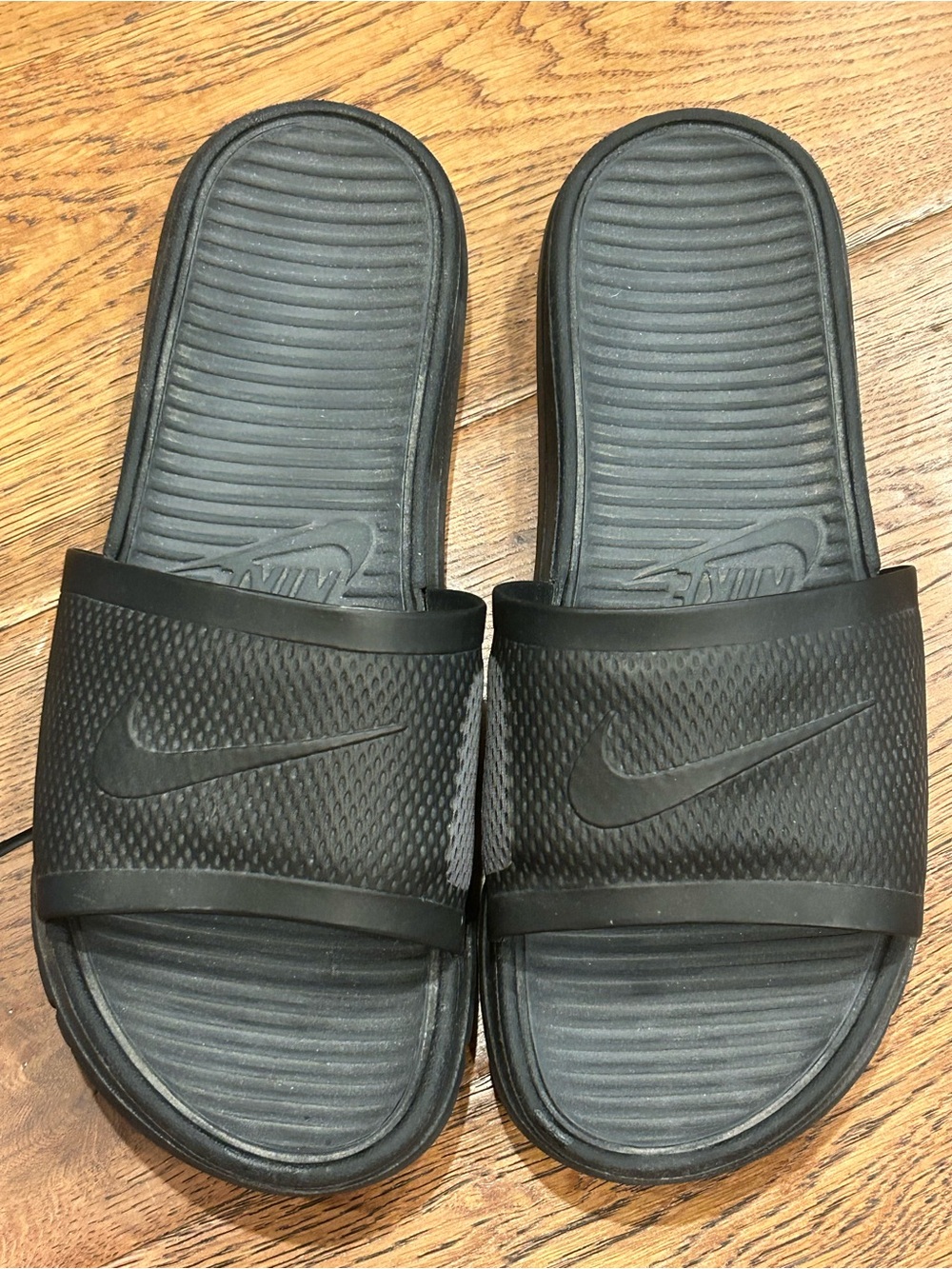 Nike Benassi Solarsoft Slides Black Men’s Size 10 431884-001